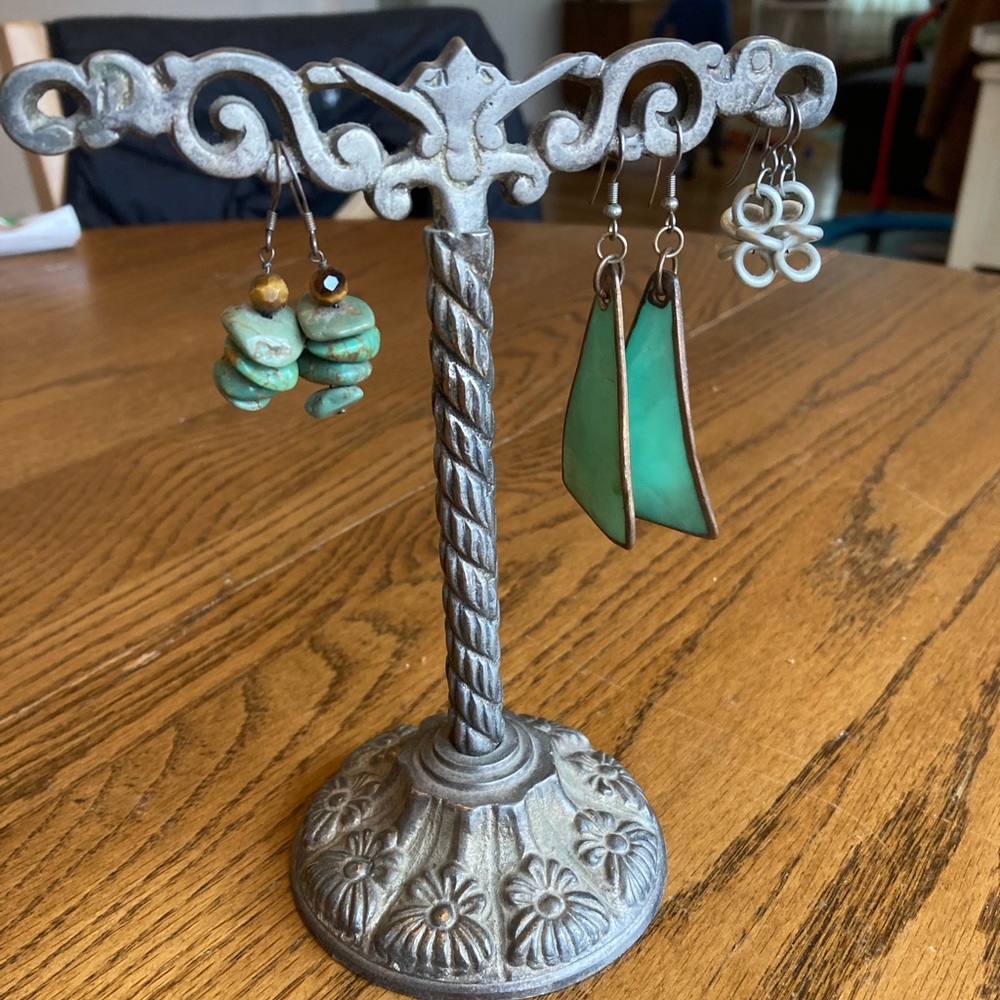 Urban Outfitters Earring Stand with 3 Pairs Of Earrings